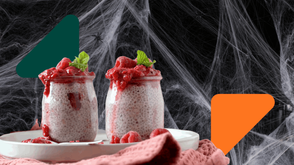 Chia pudding s malinovým pyré – fit dezert s halloweenskym efektom krvi